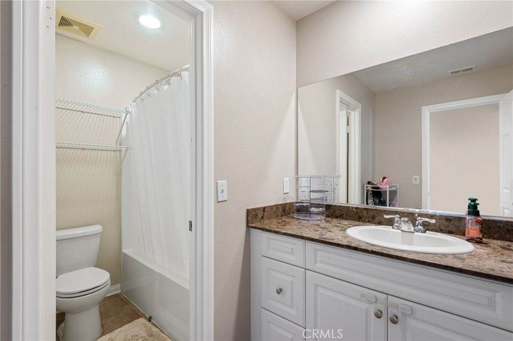 Image 32 of property listing at 37241 Sierra Grove Drive, Murrieta, CA 92563