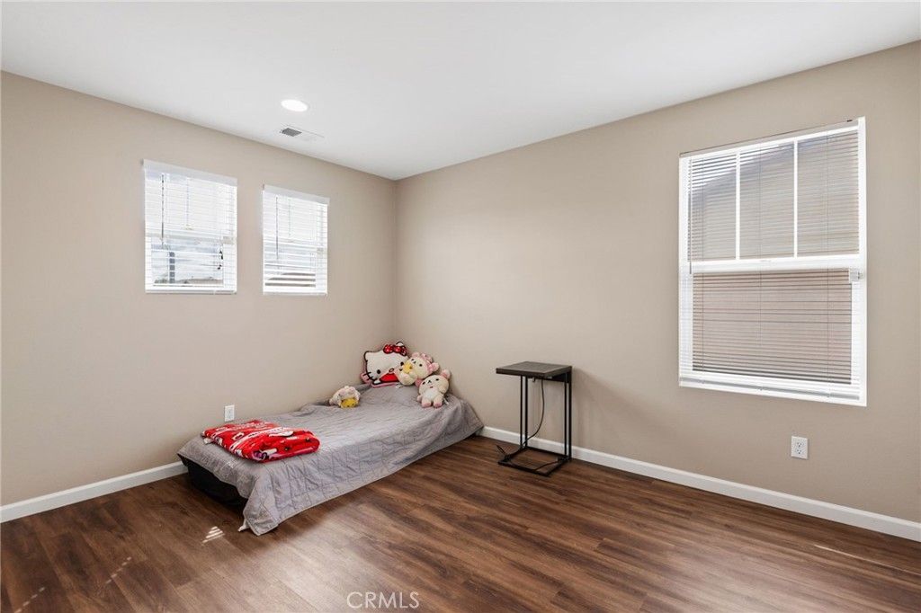 Image 34 of property listing at 37241 Sierra Grove Drive, Murrieta, CA 92563