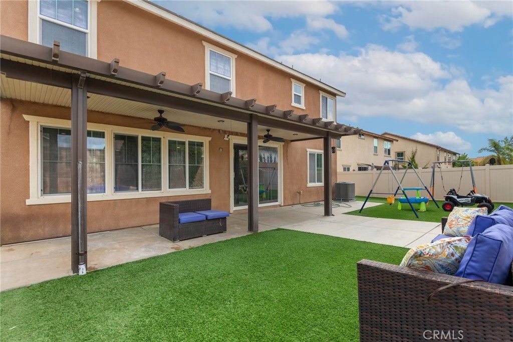 Image 38 of property listing at 37241 Sierra Grove Drive, Murrieta, CA 92563
