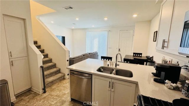 1376 Chervil Way, Upland, CA 91786