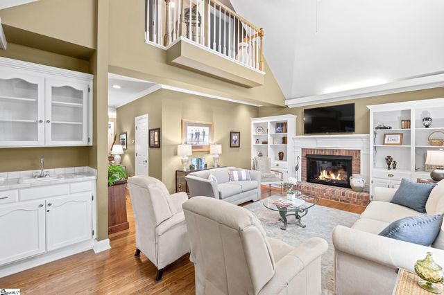 310 Greenview Circle, Greenville, SC 29609