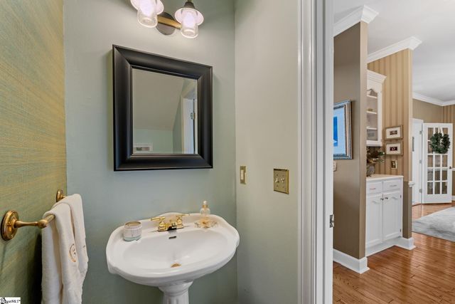 310 Greenview Circle, Greenville, SC 29609