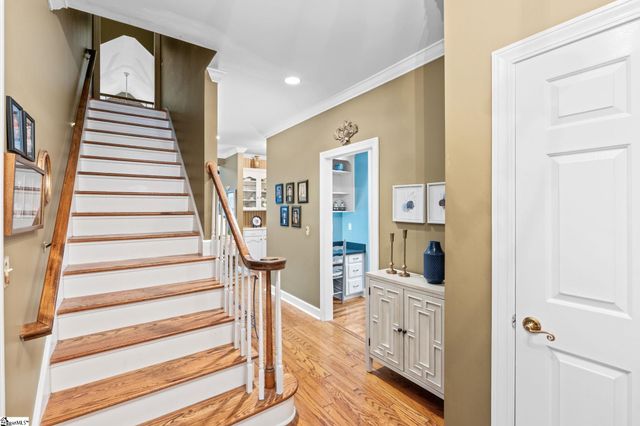 310 Greenview Circle, Greenville, SC 29609