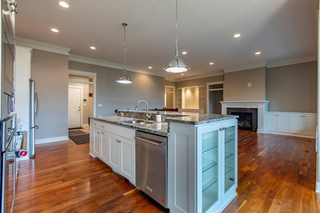 5124 Scenic Oak Drive SW, Rochester, MN 55902