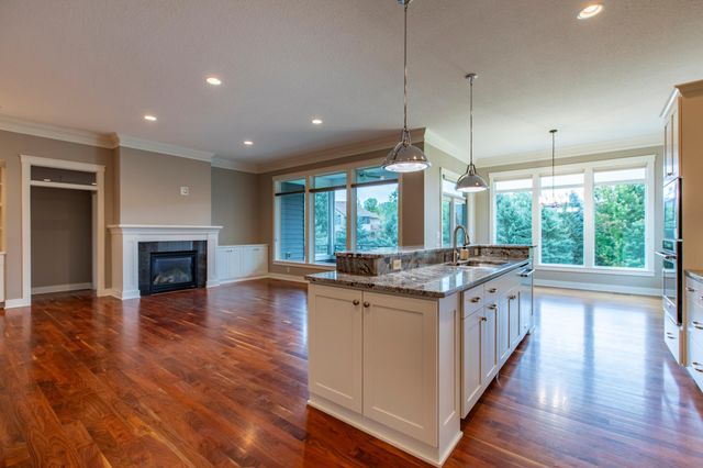 5124 Scenic Oak Drive SW, Rochester, MN 55902