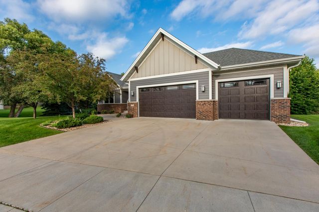 5124 Scenic Oak Drive SW, Rochester, MN 55902