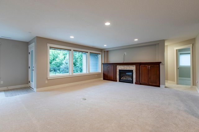 5124 Scenic Oak Drive SW, Rochester, MN 55902