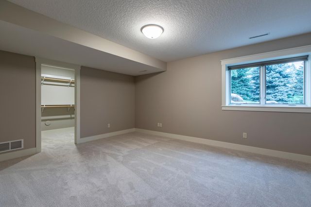 5124 Scenic Oak Drive SW, Rochester, MN 55902