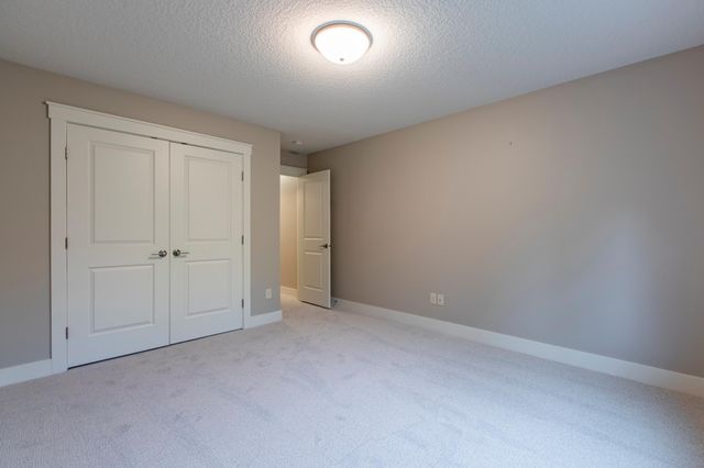 5124 Scenic Oak Drive SW, Rochester, MN 55902