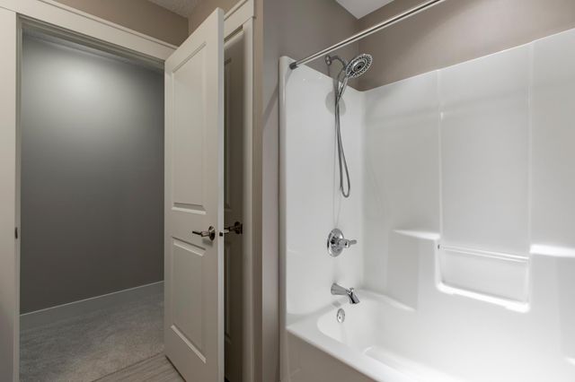 5124 Scenic Oak Drive SW, Rochester, MN 55902