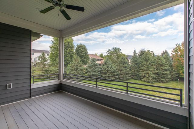 5124 Scenic Oak Drive SW, Rochester, MN 55902