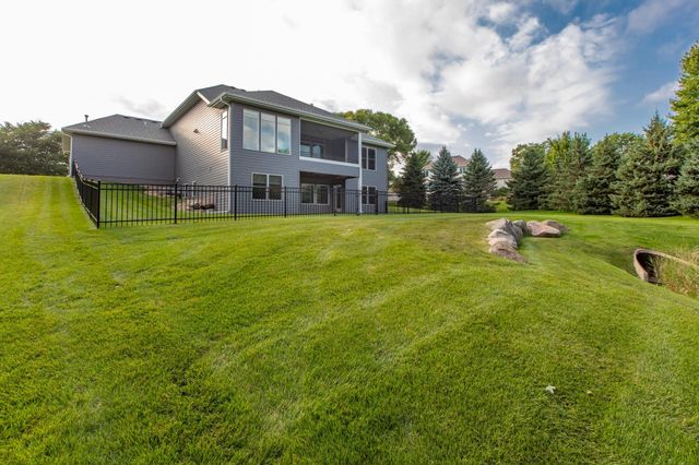 5124 Scenic Oak Drive SW, Rochester, MN 55902