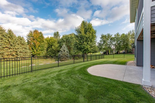 5124 Scenic Oak Drive SW, Rochester, MN 55902