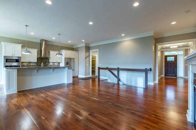 5124 Scenic Oak Drive SW, Rochester, MN 55902