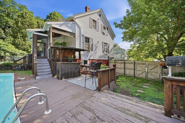 45 Oak Street, Dover, NH 03820