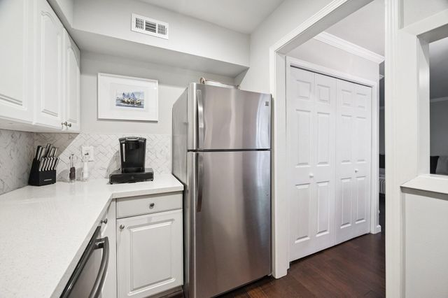 3944 W Alabama Street 12, Houston, TX 77027