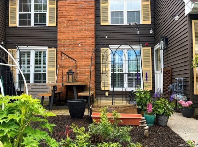 92 Homestead Vil Drive, Warwick, NY 10990