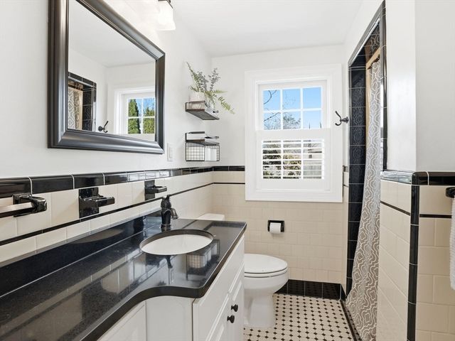 13 Independence, Hingham, MA 02043