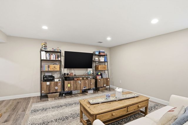 13 Independence, Hingham, MA 02043