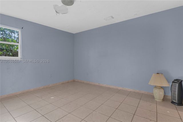 855 NW 130th St, North Miami, FL 33168