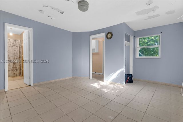 855 NW 130th St, North Miami, FL 33168