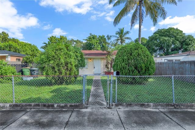 855 NW 130th St, North Miami, FL 33168