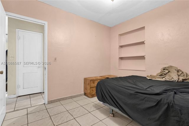 855 NW 130th St, North Miami, FL 33168
