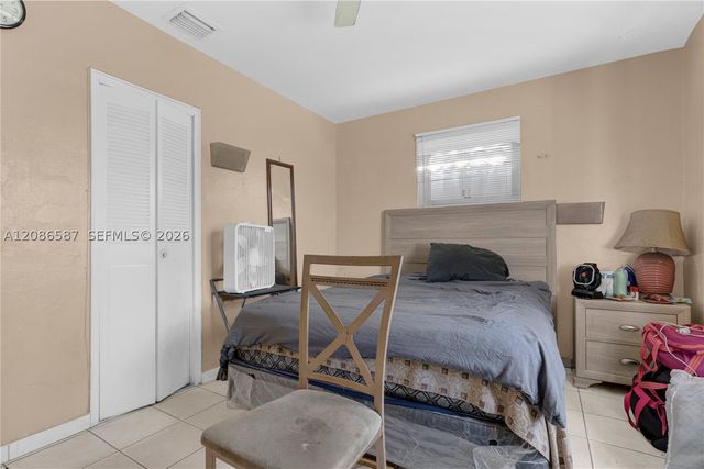 855 NW 130th St, North Miami, FL 33168