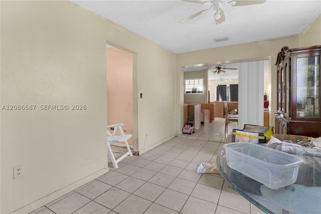 855 NW 130th St, North Miami, FL 33168