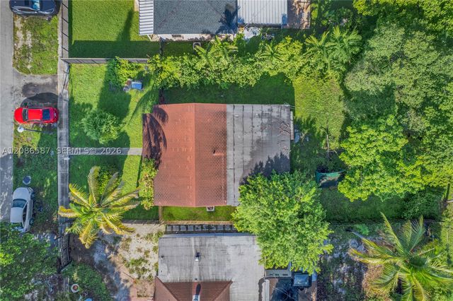 855 NW 130th St, North Miami, FL 33168