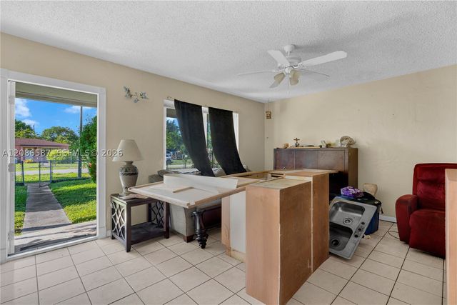 855 NW 130th St, North Miami, FL 33168