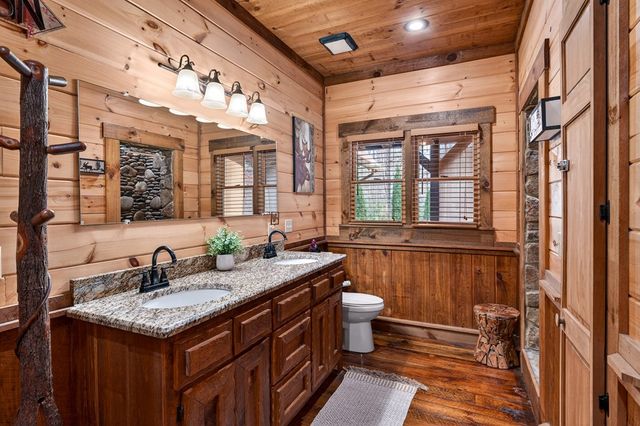 40 Adelaide Trail, Blue Ridge, GA 30513