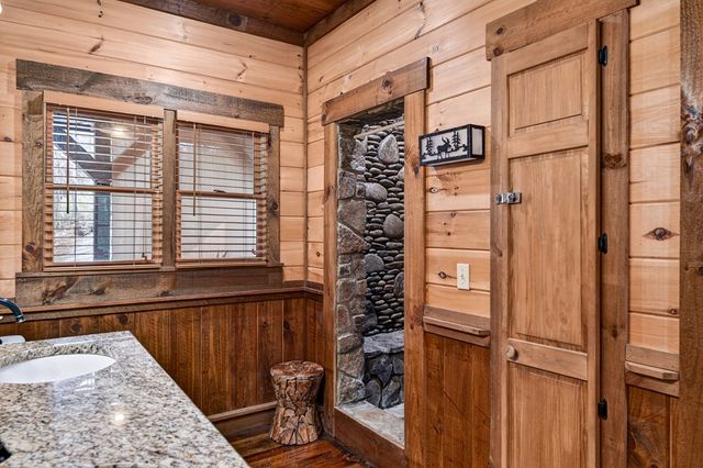 40 Adelaide Trail, Blue Ridge, GA 30513