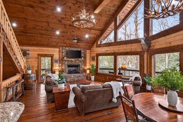 40 Adelaide Trail, Blue Ridge, GA 30513