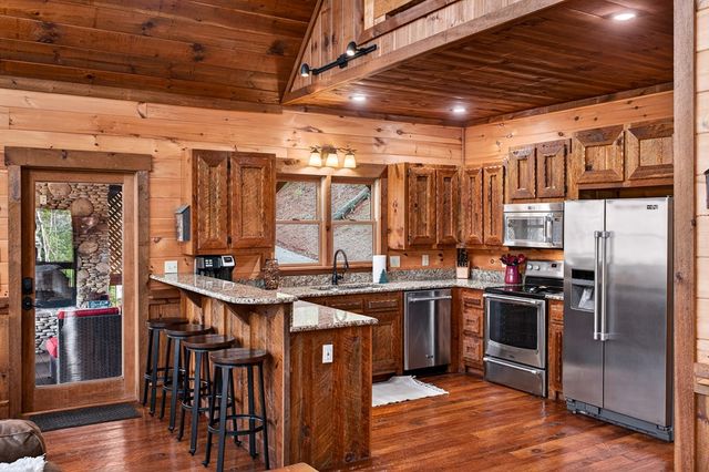 40 Adelaide Trail, Blue Ridge, GA 30513