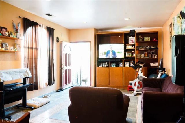 649 S Vancouver Avenue, Los Angeles, CA 90022