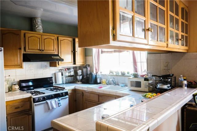 649 S Vancouver Avenue, Los Angeles, CA 90022