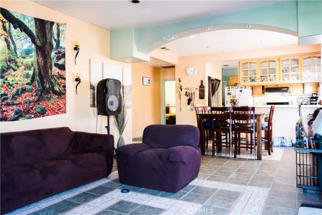 649 S Vancouver Avenue, Los Angeles, CA 90022
