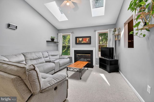 604 SOMERSWORTH WAY, Silver Spring, MD 20902