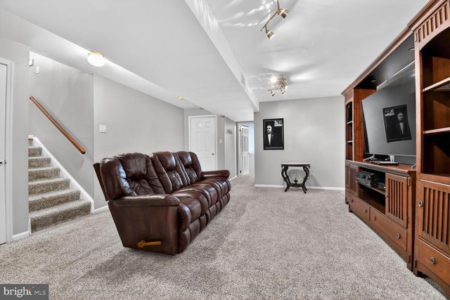 604 SOMERSWORTH WAY, Silver Spring, MD 20902