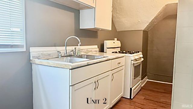 1308 Kinyon Street, South Bend, IN 46616