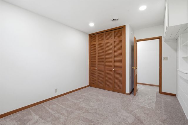 516 Forrest Road, Cedar Falls, IA 50613