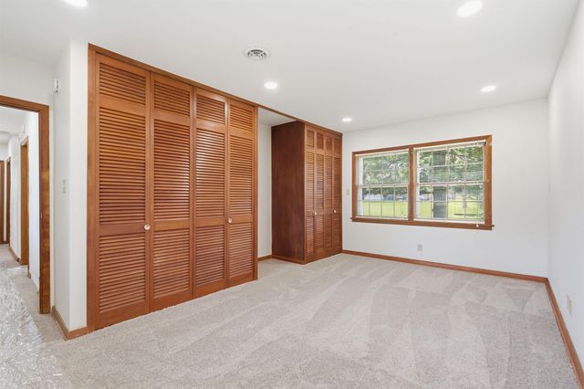 516 Forrest Road, Cedar Falls, IA 50613