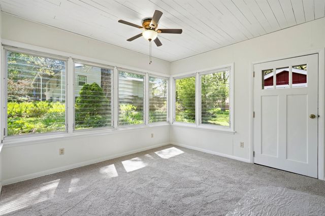 516 Forrest Road, Cedar Falls, IA 50613