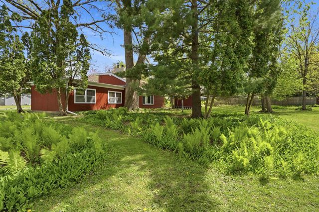 516 Forrest Road, Cedar Falls, IA 50613