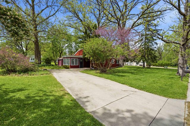 516 Forrest Road, Cedar Falls, IA 50613