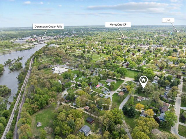 516 Forrest Road, Cedar Falls, IA 50613