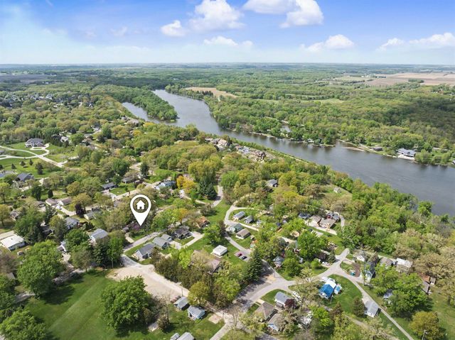 516 Forrest Road, Cedar Falls, IA 50613
