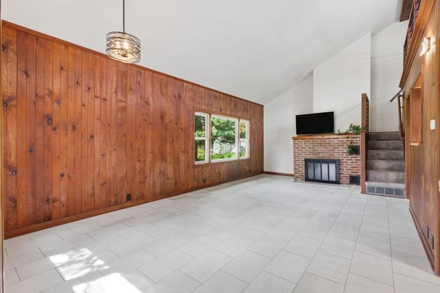 516 Forrest Road, Cedar Falls, IA 50613