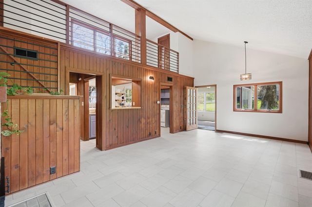 516 Forrest Road, Cedar Falls, IA 50613